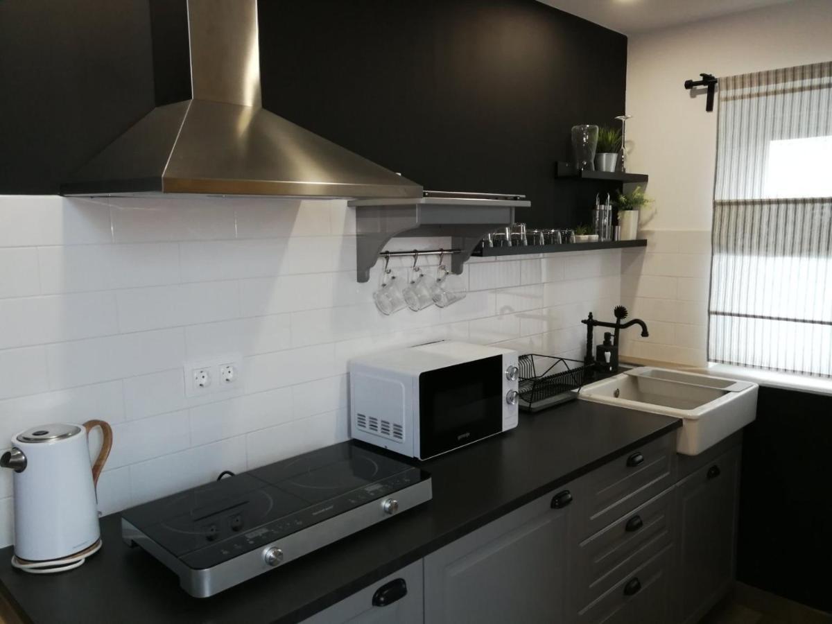 Appartamento Studio apartman HANA Drežnik Grad Esterno foto
